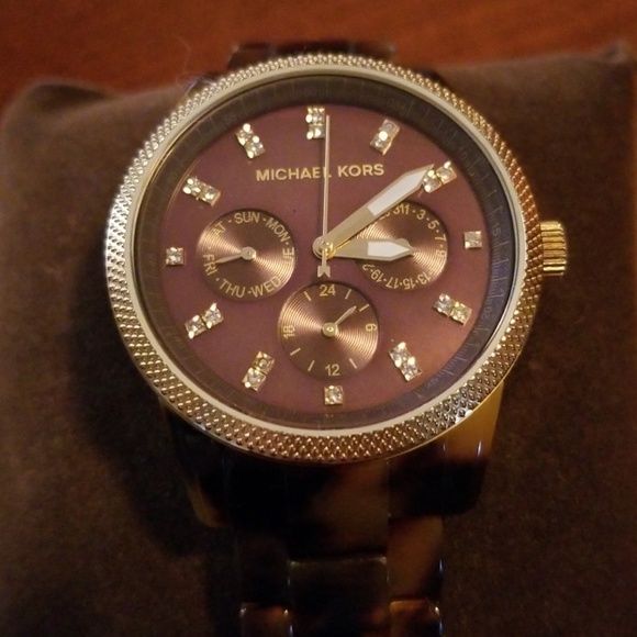 Michael Kors Tortoise Shell Watch - Picture 2 of 7